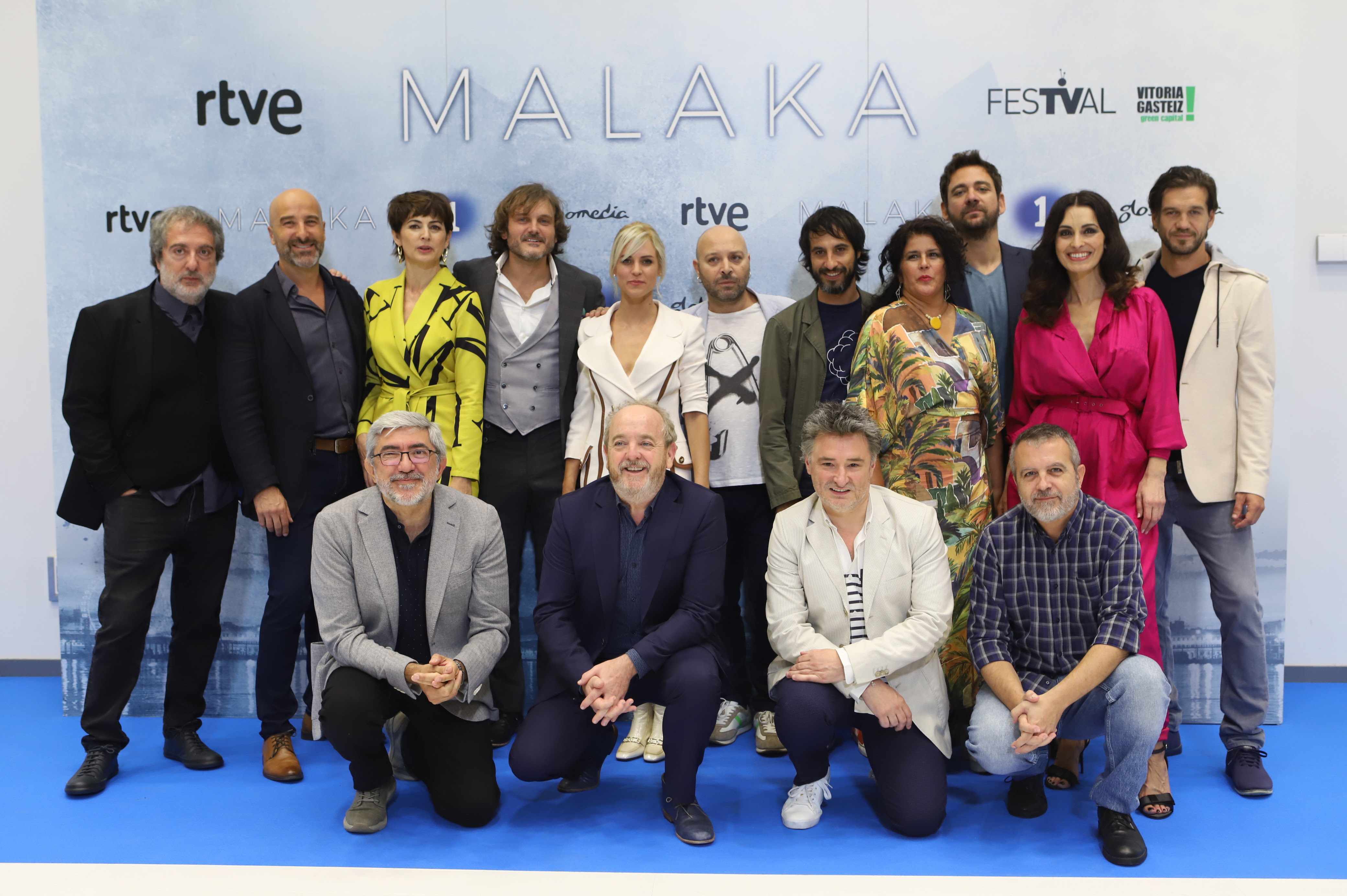Foto de familia de 'Malaka'