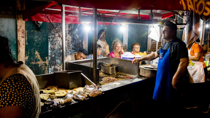 Barraca de comida familiar no México