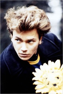 River Phoenix (Mike Waters)