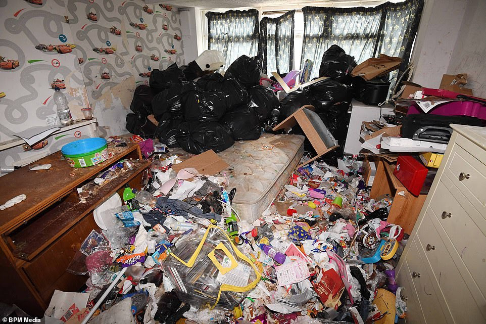 See what tenant did at her apartment before packing out from her landlord