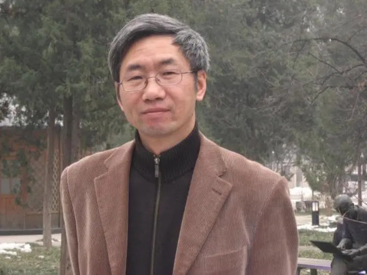 点击查看源网页 复旦教授唐世平:过分“自恋”不会有真正的国际话语权