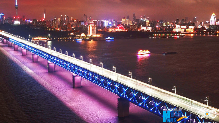Yenilmezliğin simgesi: Wuhan Yangtze Köprüsü Yenilmezliğin simgesi: Wuhan Yangtze Köprüsü_fororder_WUHANLAR