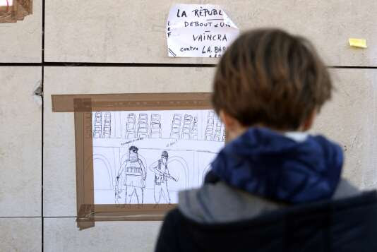 Un dessin affiché à Bordeaux montre un djihadiste
            demandant : "Tu connais le Coran ?". L'autre lui
            répondant : "Le quoi ?"