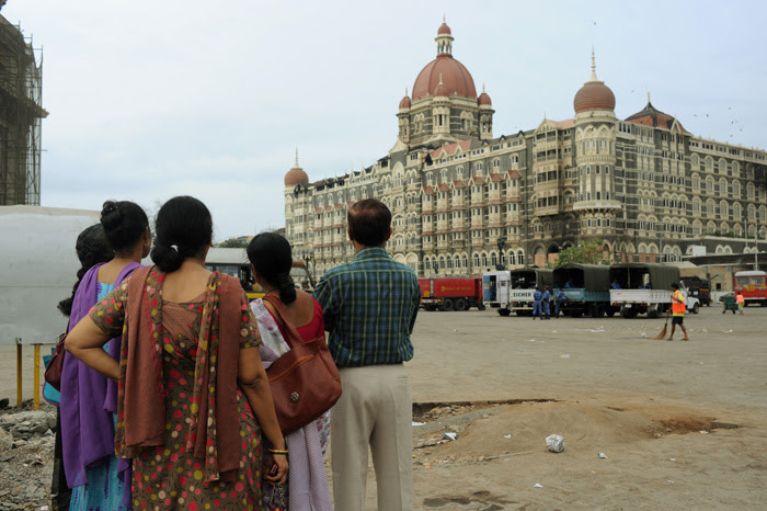 Here Is The Story of  Unsung Hero And US Marine Ravi Dharnidharka who saved 157 Lives In Taj Hotel On 26/11