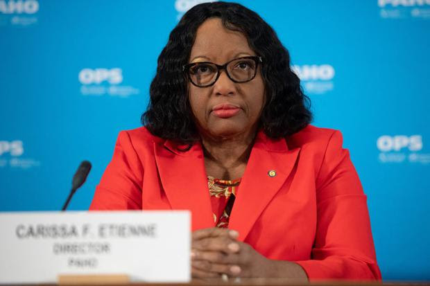 Carissa Etienne, directora de la Organización Panamericana de la Salud (OPS) y directora regional de la Organización Mundial de la Salud (OMS) para las Américas, habla sobre el coronavirus durante una conferencia de prensa en Washington, DC, el 6 de marzo de 2020. (SAUL LOEB / AFP).