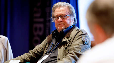 Steve Bannon afirma que pondría "en una pica" las cabezas del Dr. Fauci y del jefe del FBI y es sancionado por Twitter, Facebook y YouTube