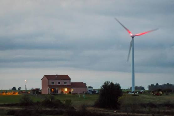 Un député LR réclame "un moratoire sur tous les projets éoliens terrestres"