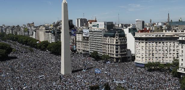 Multidão na festa pela conquista da Copa, em Buenos Aires