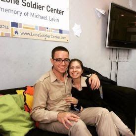 Lone soldiers Moshe Rosen and Helen Marcus.