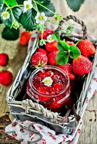 Strawberry_Jelly