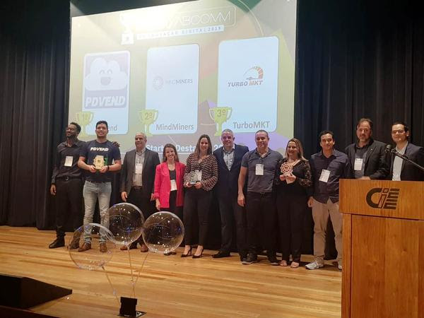 Premiação dos vencedores da categoria Startup do Ano (Gisele Bonaroski) Premiação dos vencedores da categoria Startup do Ano (Gisele Bonaroski)