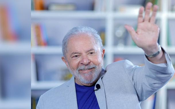 Lula critica preço dos combustíveis e denuncia privatização da Eletrobras: 