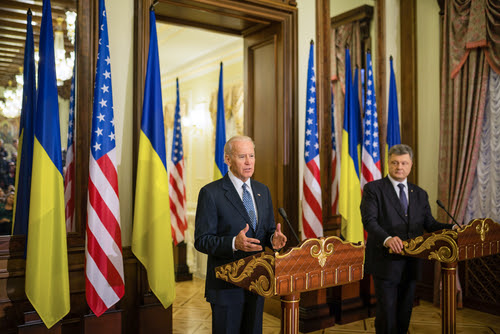 AMERICA DIVIDED: Trump in Ohio, Biden in Ukraine?!