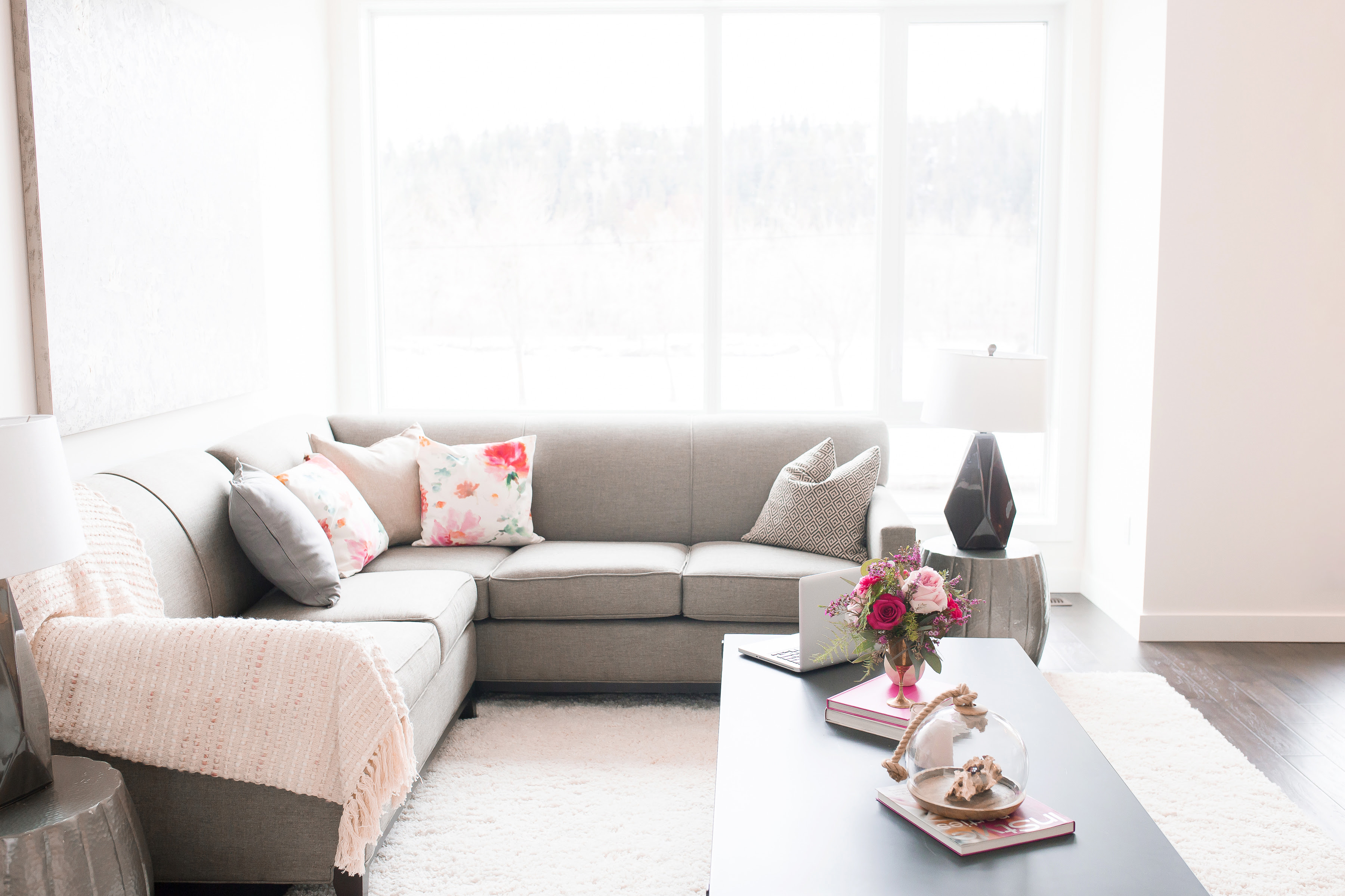 haute-chocolate-styled-stock-photography-pink-red-work-lifestyle-stock-20-final